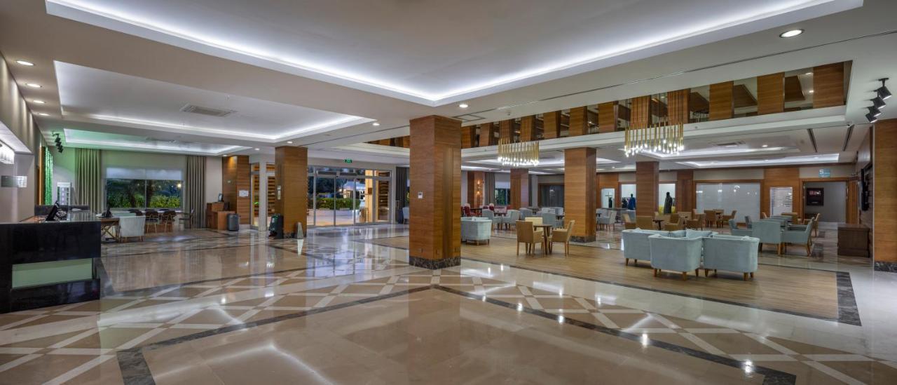 Hotel Wyndham Garden Lara Antalya Exterior foto