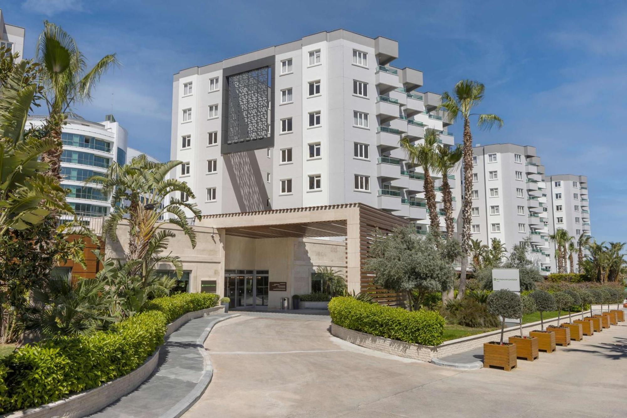 Hotel Wyndham Garden Lara Antalya Exterior foto