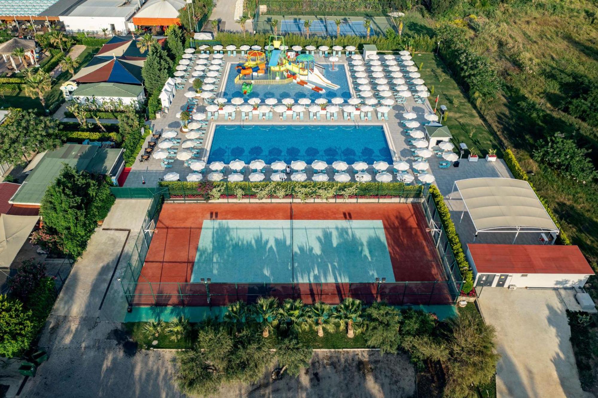 Hotel Wyndham Garden Lara Antalya Exterior foto